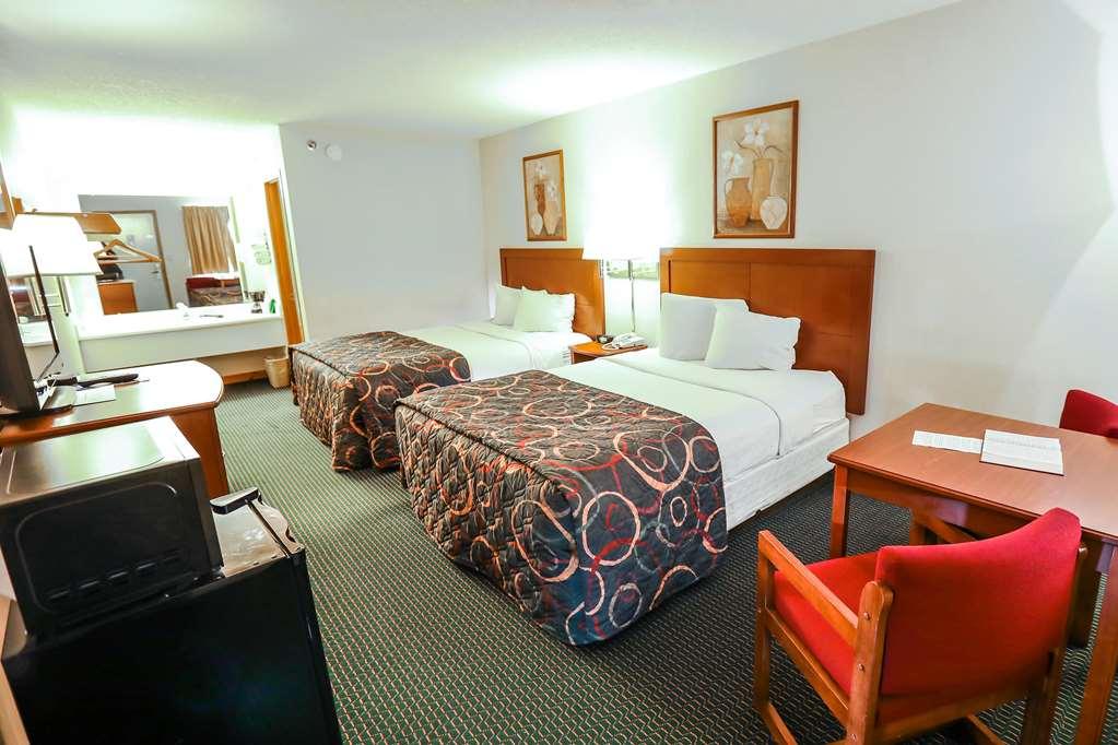 Super 8 By Wyndham Branson - Shepherd Of The Hills Exwy Room photo